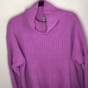 Gently used with little signs of wear. Smoke free